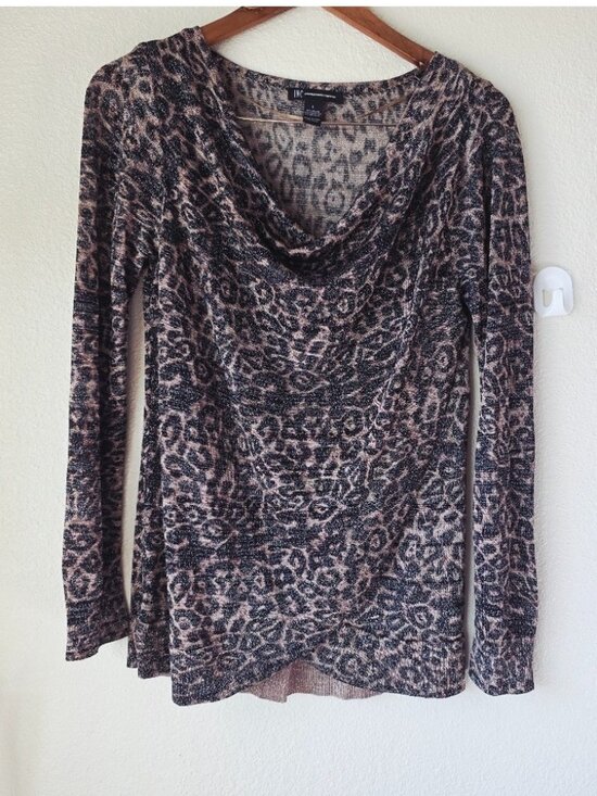 Tops - glitter top Animal Print Sz LARGE